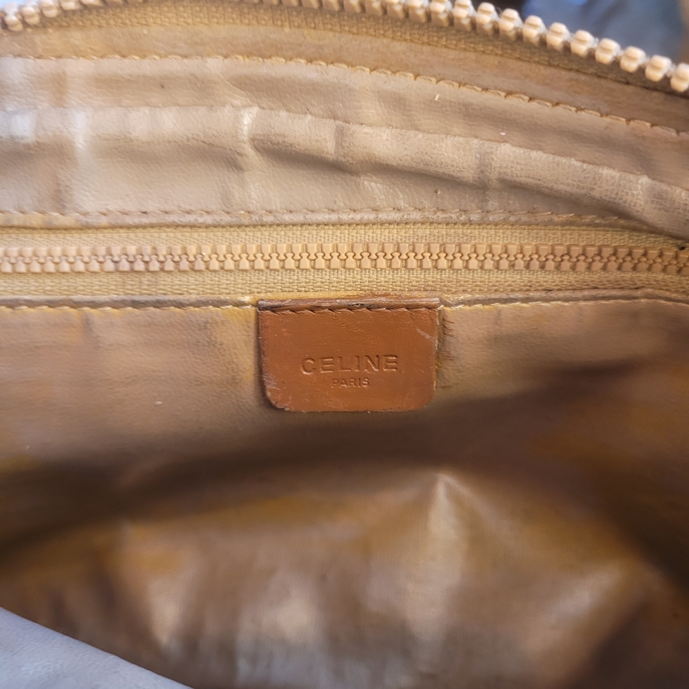 Celine - Picture 6 of 7